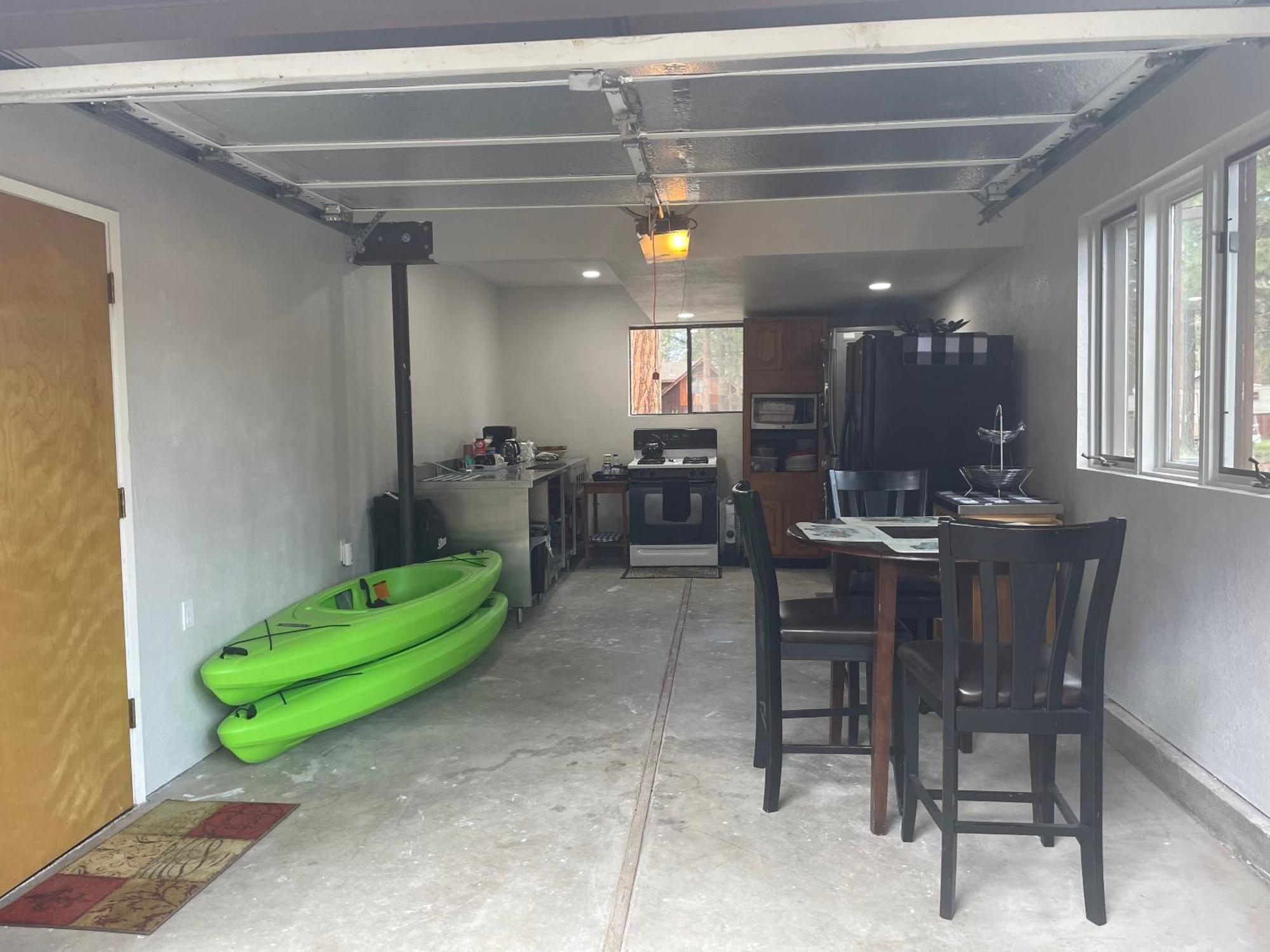 Cheerful 2-bedroom Near Eagle