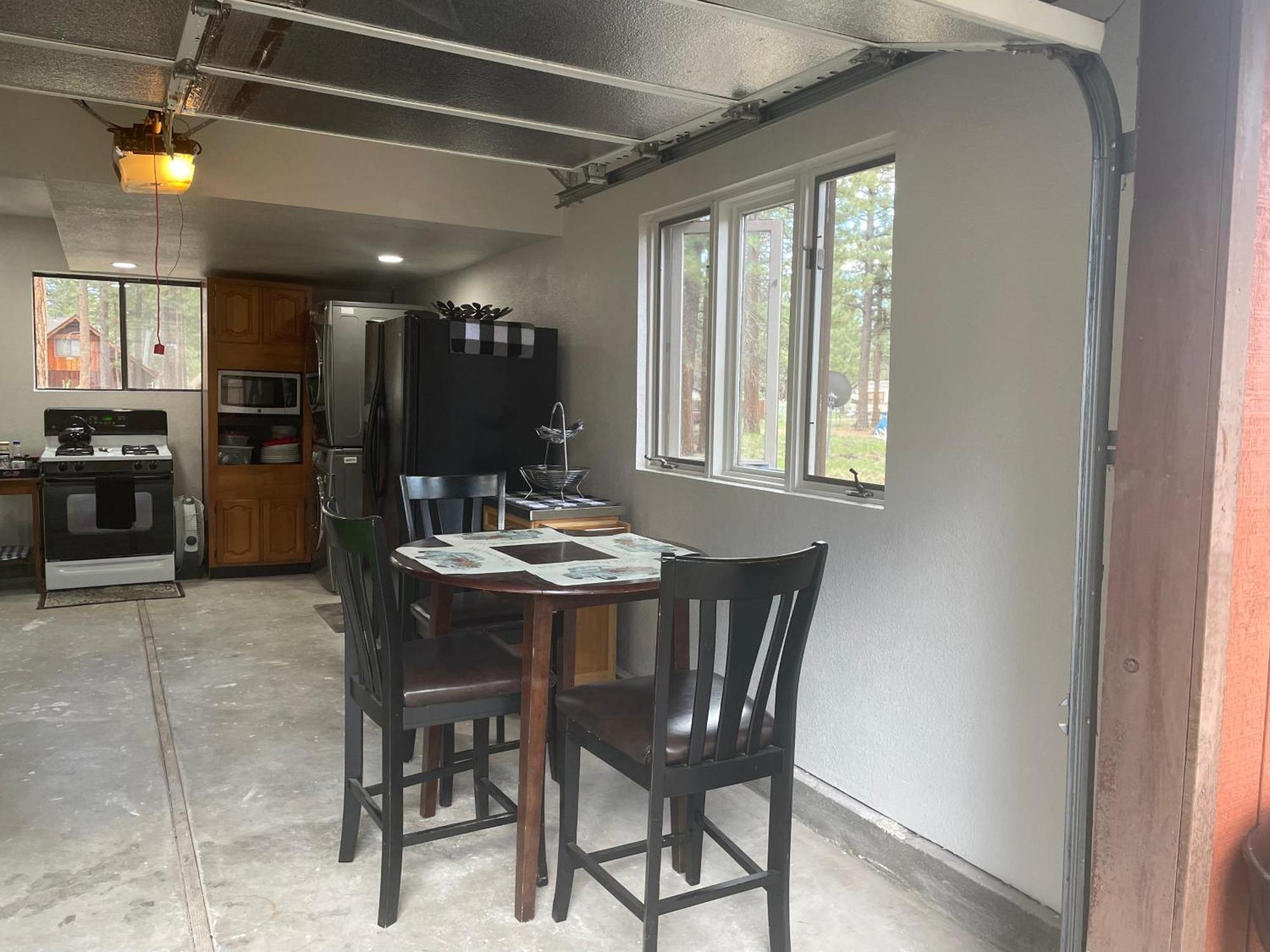 Cheerful 2-bedroom Near Eagle Chalet